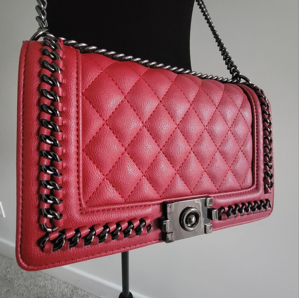 Red Purse with Black gunmetal accessories